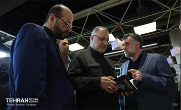 بازدید شهردار تهران از رویداد "اردی‌بهشت کتاب" 35