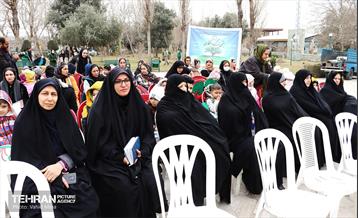 غرس ۱۱۰۰ نهال در منطقه ۱۱ 9