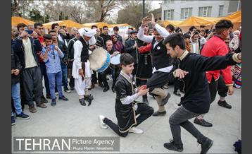 جشنواره نوروزگاه در میدان راه آهن 33
