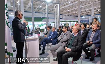 بازدید مشاور و مدیر کل دفتر شهردار تهران از هفتمین نمایشگاه ایران ساخت 21
