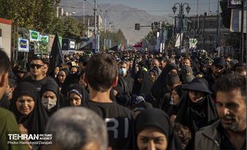 نجات اهل عالم با حسین است  21