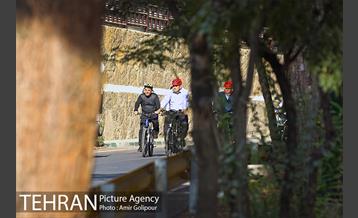 بازدید پیروز حناچی شهردار تهران از بوستان جنگلی چیتگر تا دریاچه شهدای خلیج فارس 3