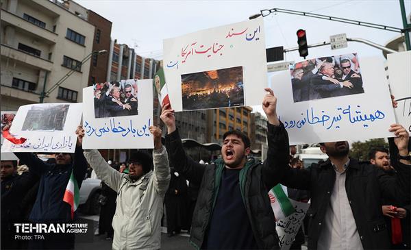 تشییع پیکر ۱۰۰ شهید مردمی و مدافع امنیت در تهران 28