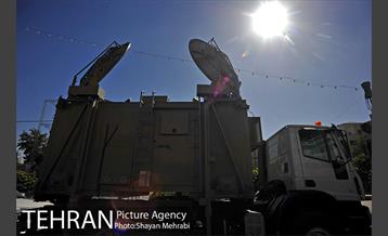 نمایشگاه دفاع مقدس در میدان بهارستان 13