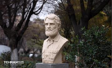 رونمایی از سردیس شهدای دانشجو 21