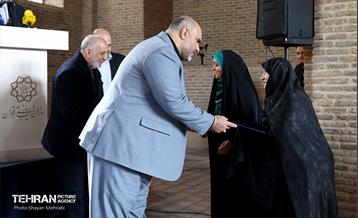 رونمایی از سردیس چهره‌های ماندگار در شهر تهران 8