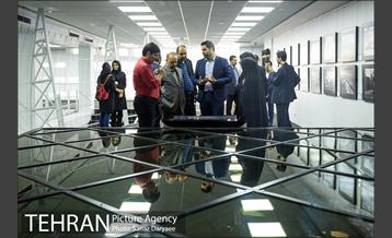 بازدید مدیرکل دفتر شهردار تهران از نمایشگاه دائمی نقشه 25