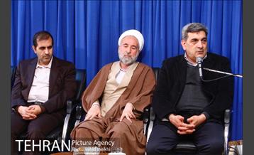 دیدار شهردار تهارن با آیت الله العظمی نوری همدانی  11