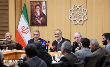 نشست هم‌اندیشی هیئت رئیسه اتاق اصناف تهران، روسای اتحادیه‌های صنفی تهران و هیئت امناء بازار تهران با شهردار تهران 39