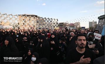 عزاداری شهادت امیرالمومنین (ع) در میدان امام حسین (ع) 32