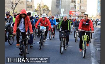 دوچرخه سواری در منطقه 6 به مناسبت هوای پاک 10