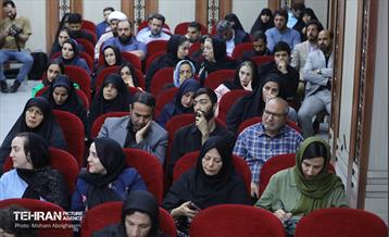 دیدار معاون مالی و اقتصاد شهری شهرداری تهران با نخبگان و فرهیختگان منطقه 19 26