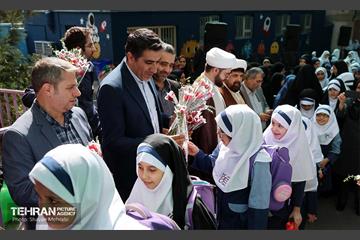 آغاز سال تحصیلی جدید در دبستان شاهد حضرت زینب(س) 8