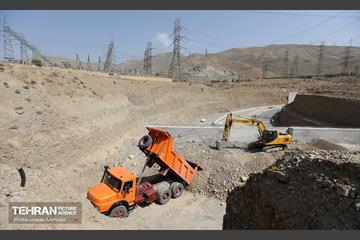 اینجا کارگاهه؛ تونل‌های ارتباط بزرگراهی غرب تهران 25