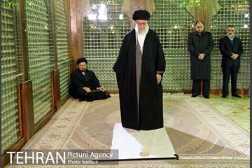 حضور رهبر انقلاب در مرقد مطهر امام راحل و گلزار شهدای بهشت زهرا 26