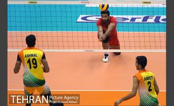 دیدار تیم های ملی والیبال ایران و هند 12