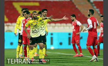 دیدار تیم های فوتبال پرسپولیس و سپاهان 9