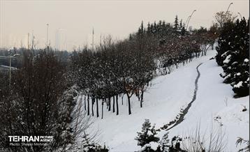 تهران برفی از نمای برج میلاد 25