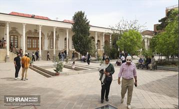 بازدید معماران از مجموعه تاریخی اتحادیه و پروژه بازآفرینی ساختمان بلدیه 21