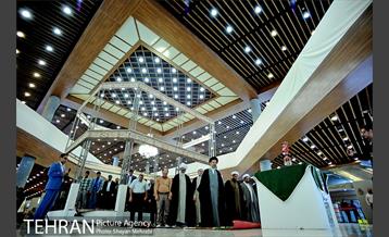 بازدید شهردار تهران از نمایشگاه عطر سیب 19