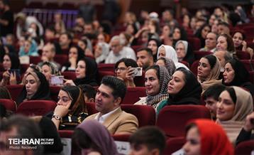 آئین تجلیل از پرستاران فعال در جنگ 12 روزه تحمیلی 49