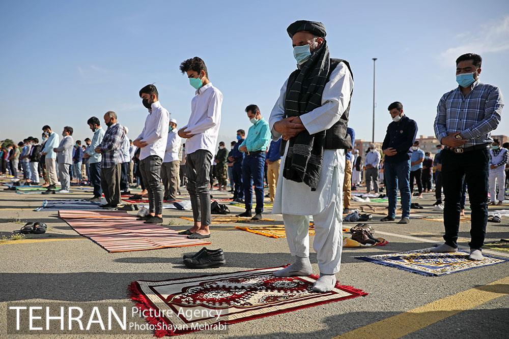 اقامه نماز عید فطر افغانستانی های اهل تسنن مقیم تهران 32