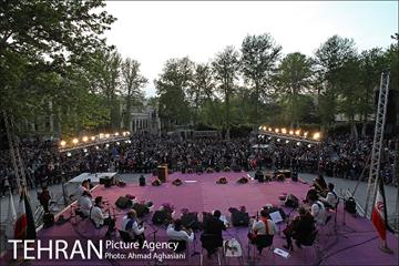 جشن روز جمهوری اسلامی در میدان مشق 17