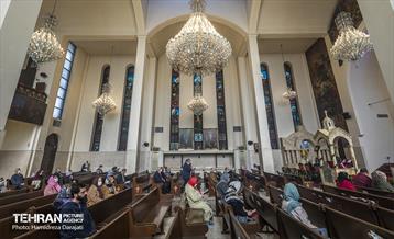 آیین عشای‌ ربانی در کلیسای سرکیس مقدس  26