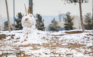 روز برفی در آبشار تهران 3