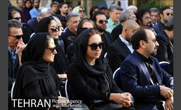 بدرقه عباس کیارستمی به خانه ابدی‎ 4