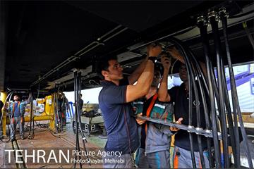بازدید معاون اول رئیس جمهور به همراه شهردار تهران از کارخانه واگن‌سازی تهران 32