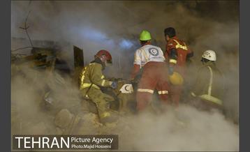 سومین شب عملیات امداد ونجات حادثه پلاسکو 10