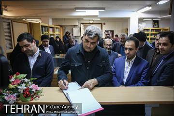 حضور پیروز حناچی در کتابخانه گردی الهام فخاری 7