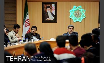 دیدار دانشجویان با شهردار تهران 12