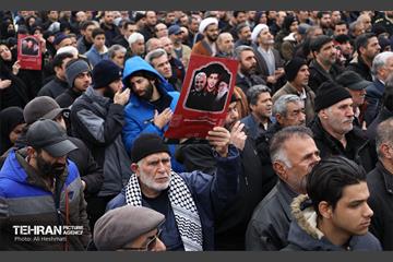 مراسم تشییع پیکر شهید مدافع حرم «حسین محمدی» 25