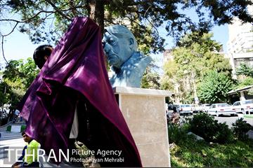 رونمایی از سردیس عزت الله انتظامی 1
