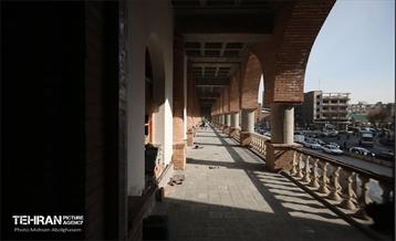 اینجا کارگاهه؛ ساختمان بلدیه 11