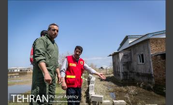 عملیات تخلیه آب از منازل مسکونی گمیشان 6