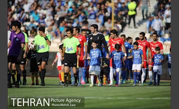 دیدار تیم‌های فوتبال استقلال و پدیده 8