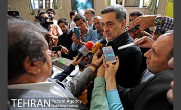 حضور شهردار تهران در حسینیه مکتب الصادق برای انتخابات شورایاری ها 7