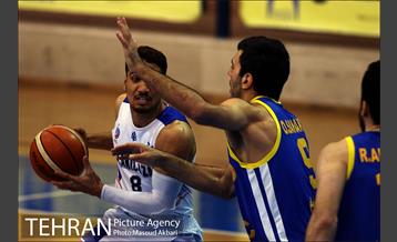 رقابت بسکتبال تیم های دانشگاه آزاد - پتروشیمی بندر امام