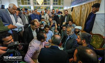 دیدار مردمی شهردار تهران با اهالی منطقه 9