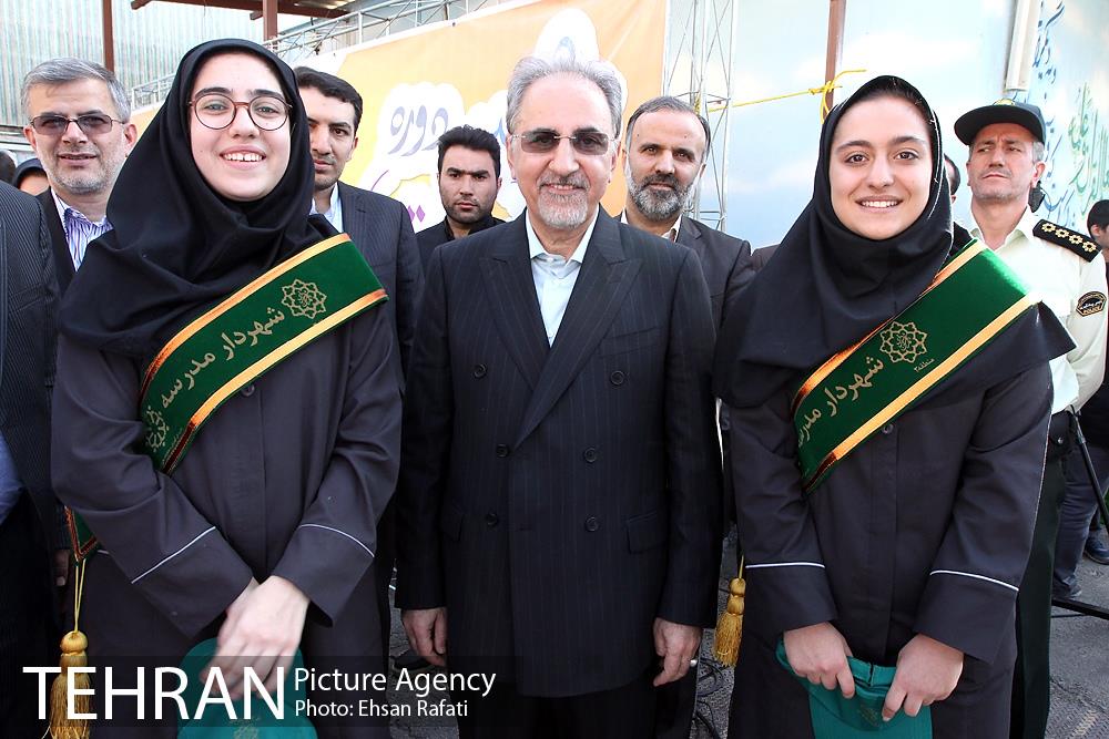 آیین انتخابات شهردار مدرسه با حضور دکتر نجفی 1