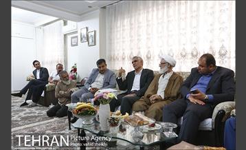 دیدار شهردار از خانواده شهید طباطبایی نیا 19