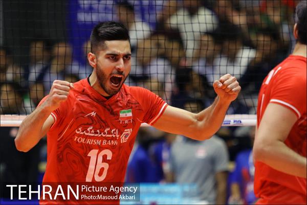 لیگ جهانی والیبال ایران و کانادا  12