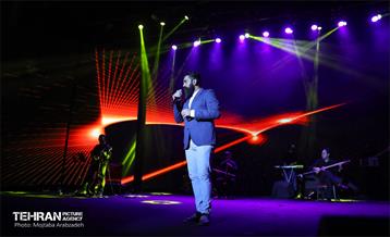 آیین تکریم و بزرگداشت مقام زن 25