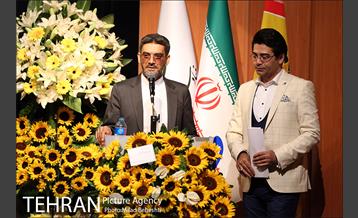 شانزدهمین جشن سالانه انجمن منتقدان و نویسندگان خانه تئاتر‎ 15