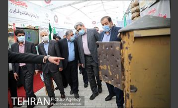 بازدید شهردار تهران از نمایشگاه دفاع مقدس 15