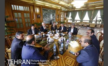 اولین جلسه محمد علی افشانی در دفتر شهردار تهران 15