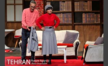 نمایش یک ساعت آرامش در تماشاخانه ایرانشهر 20